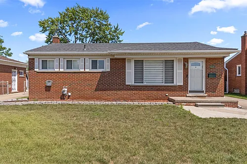 6118 Amboy St Photo 1