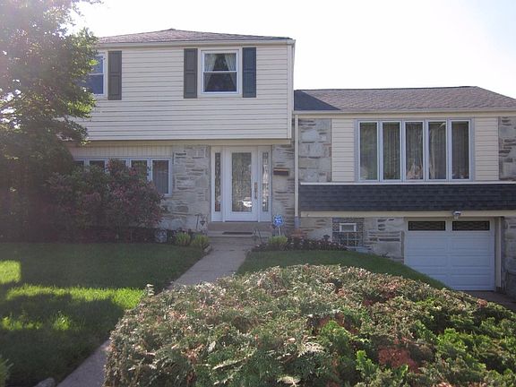 2nd image of 11623 Kelvin Ave
