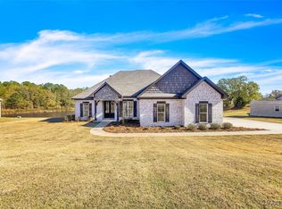 48 Century Ct, Wetumpka, AL 36092