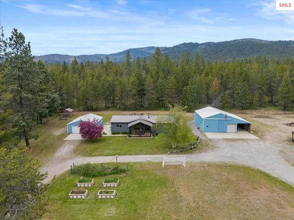 433 Shamar Dr, Blanchard, ID 83804