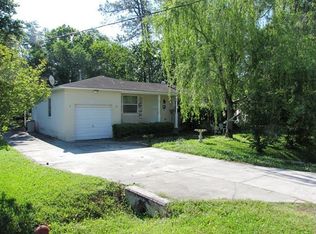 1979 Burkholder Cir W, Jacksonville, FL 32216