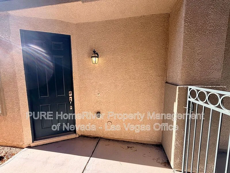 3 bed, 2.5 bath, 1656 sqft, $1,750 — Photo 2