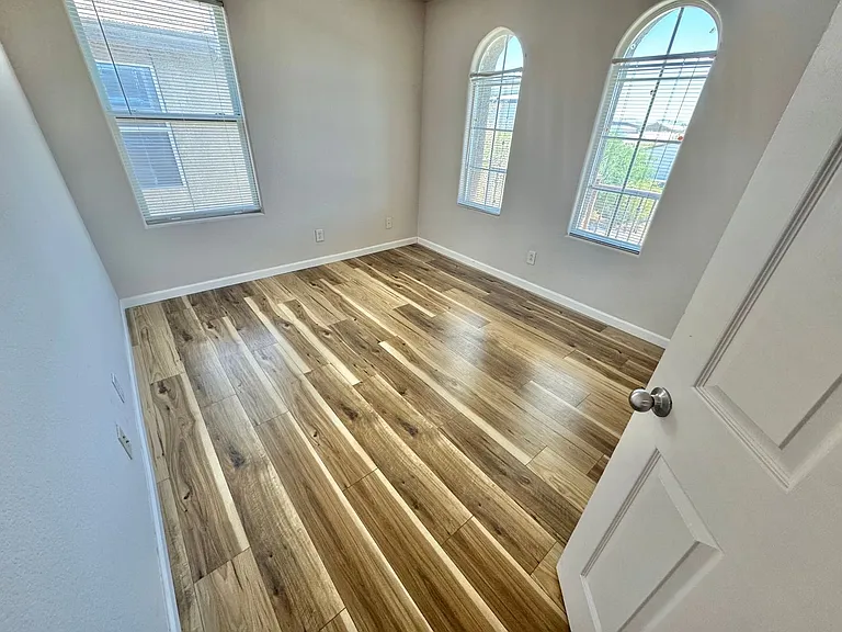 4972 W Moberly Ave — Photo 10