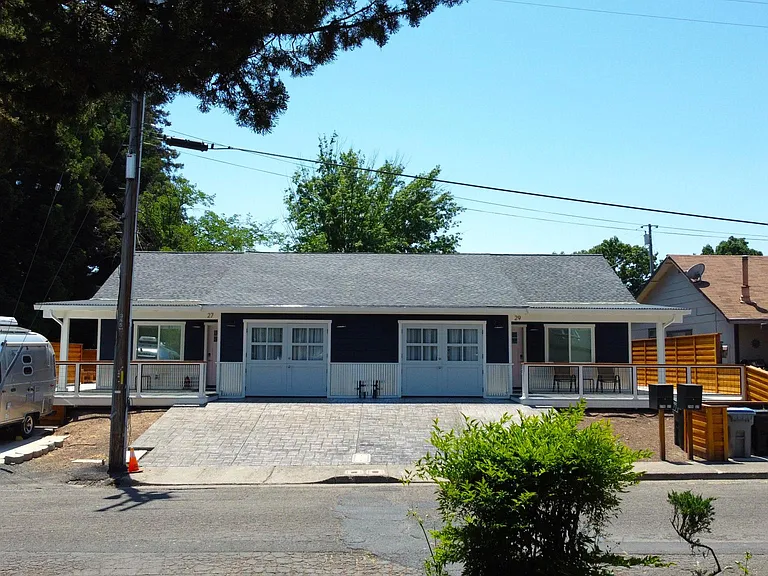 K St — Photo 2