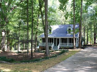 1917 Queen Charlotte Pl, Raleigh, NC 27610