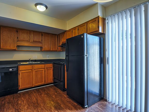 5th image of 2316 Golden Gate Dr #2300A