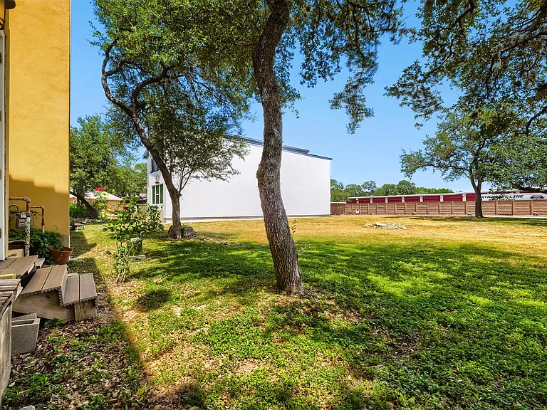2506 Camden Park — Photo 30