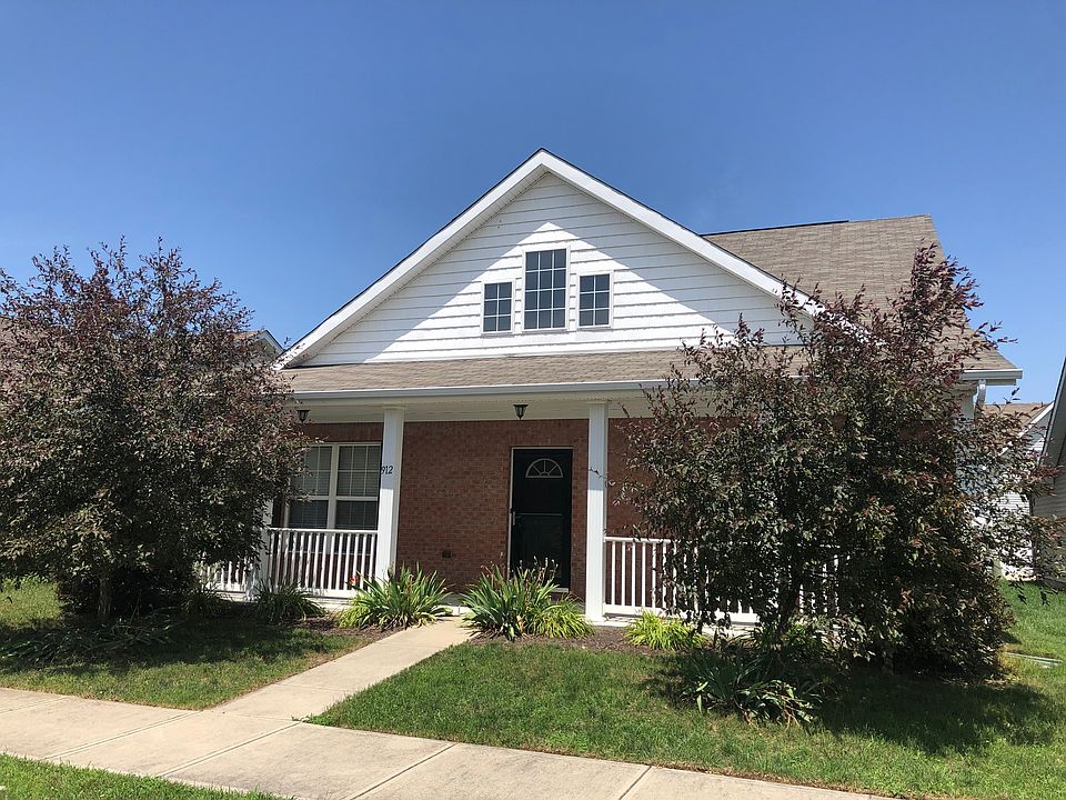 1st image of 912 Helston Ave