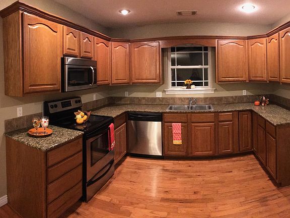 2nd image of 707 Carter Ct