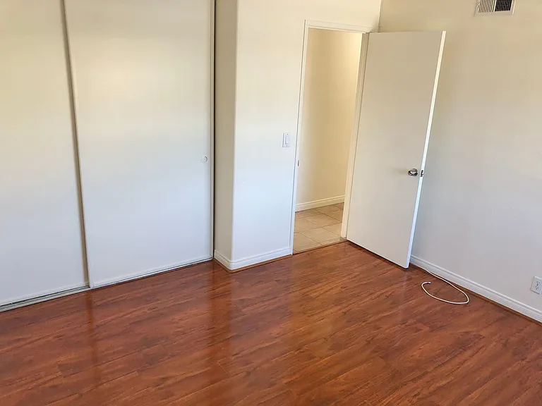 6542 Bishop Dr — Photo 12