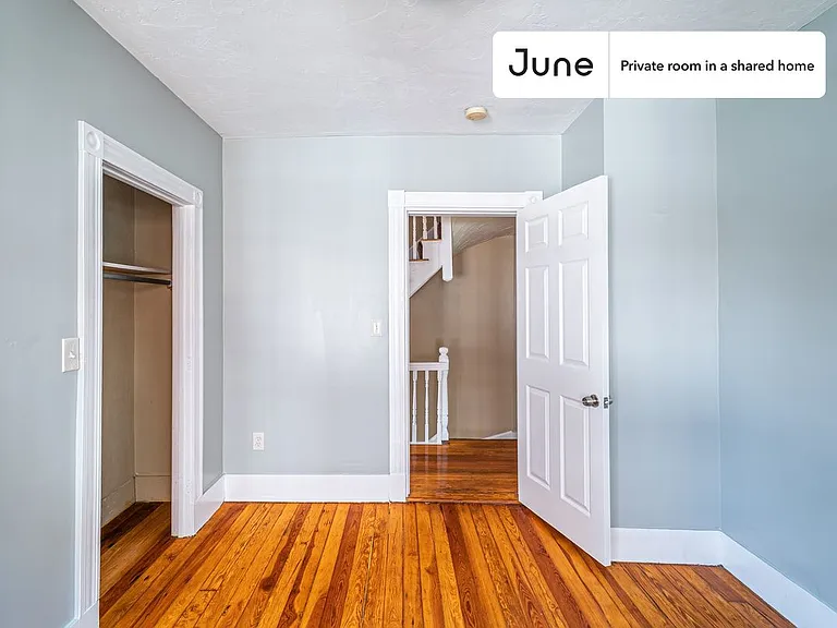 6 Haskell St #C — Photo 4