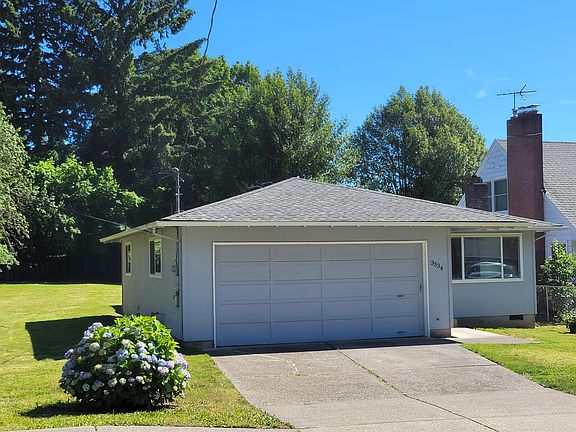 2nd image of 3334 SE Olsen St