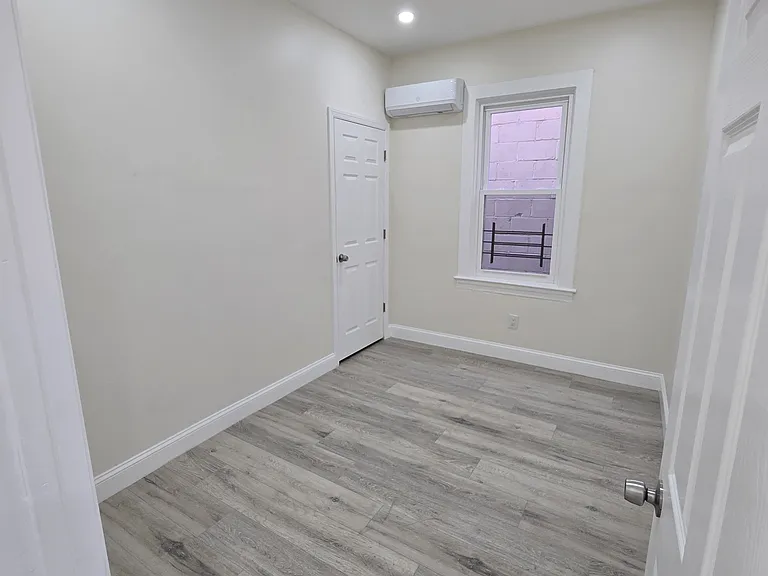 612 Richmond Rd #2 — Photo 16
