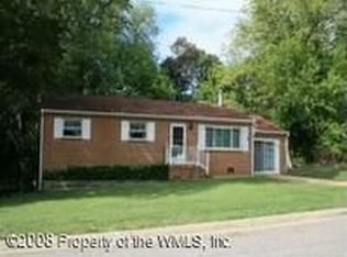123 Winston Dr, Williamsburg, VA 23185