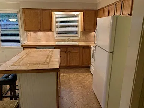 205 Hollins Rd — Photo 31