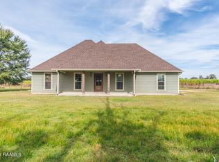 1033 Lionel Theriot Sr Dr, Saint Martinville, LA 70582