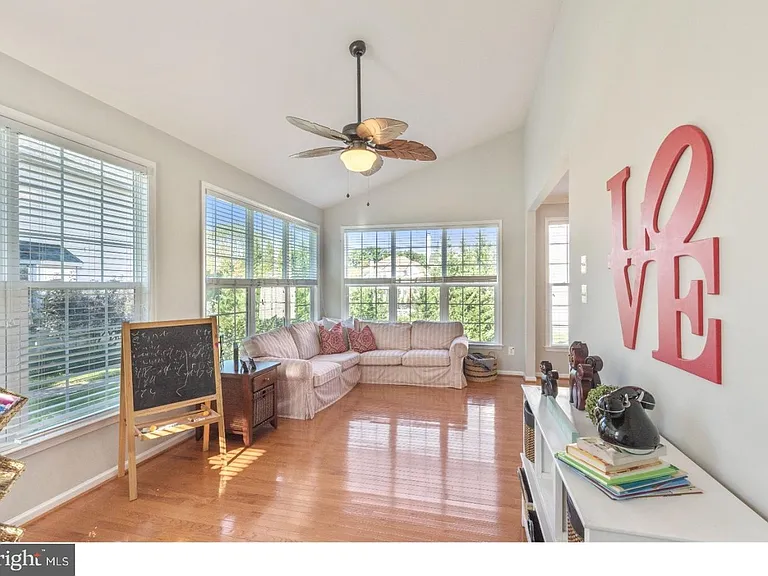 1 Sparrow Ct — Photo 15