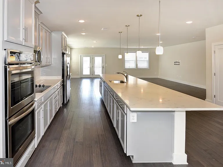 44858 Tiverton Sq — Photo 13