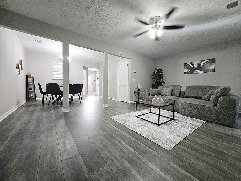 2430 Piering Dr — Photo 32