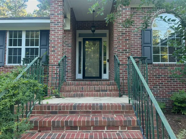 230 Kingswood Cir, Pinehurst, NC 28374