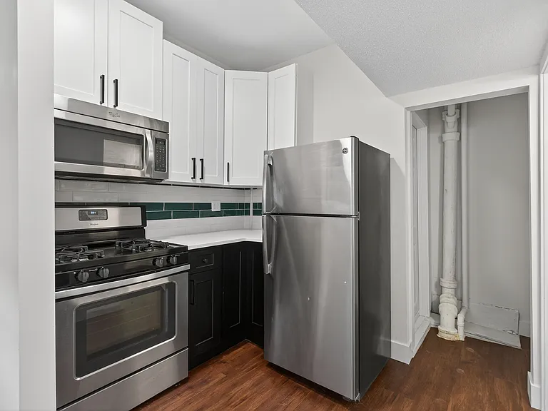 306 12th Ave NE #1 — Photo 19