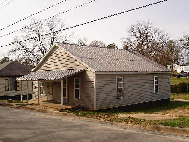 2nd image of 640 Pulliam St