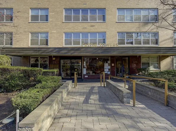 135 Ocean Parkway image 1 of 10