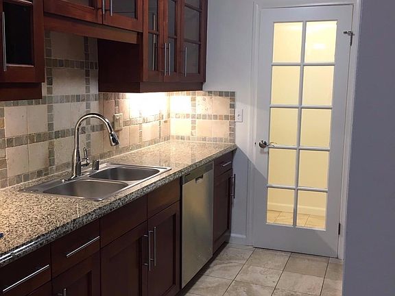 3rd image of 3220 Altura Ave APT 108