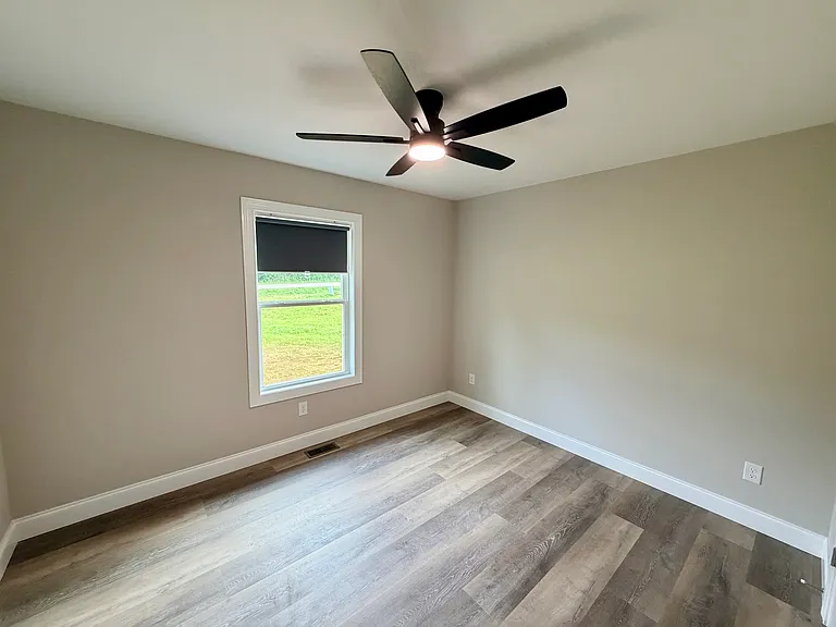 6415 Little Mountain Rd — Photo 31