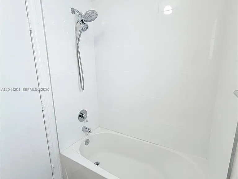 119 SW 6th Ln #119 — Photo 37
