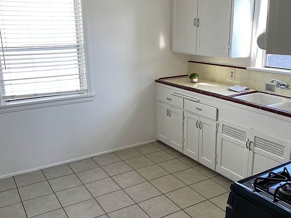 5th image of 7922 Stark Dr #7922D