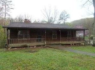 110 Ambassador Ln, Powell, TN 37849