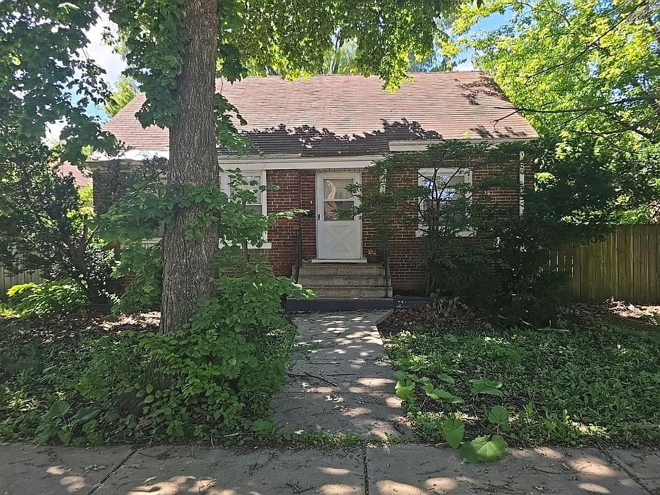 1st image of 8404 S Hoyne Ave