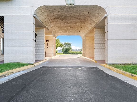 5th image of 100 Marina Dr APT 315