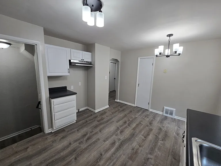 12328 Park Knoll Dr — Photo 6