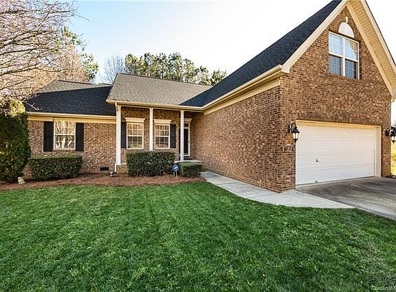 3rd image of 2913 Windsor Meadow Ln