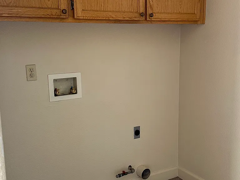 660 Westside Blvd #A — Photo 12