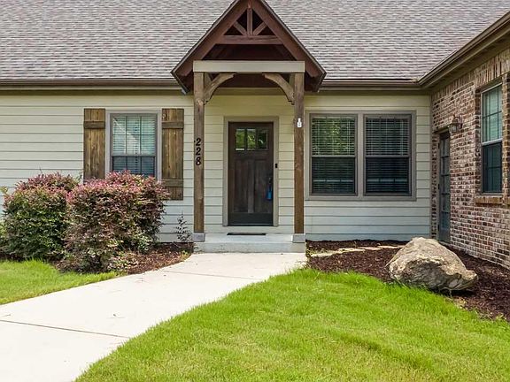 3rd image of 228 Anna Creek Dr