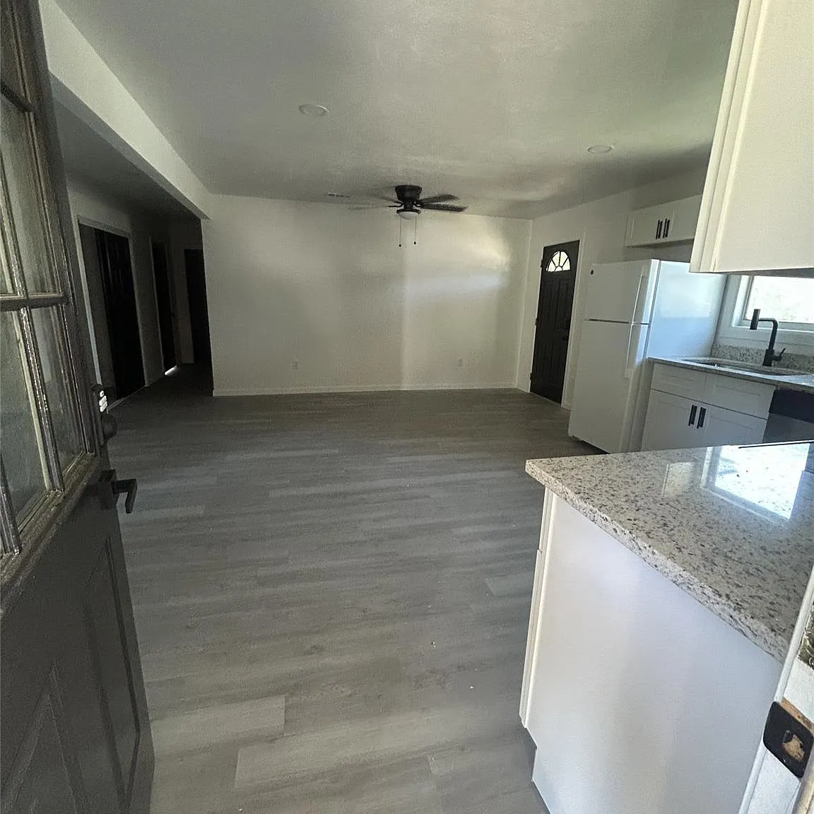 3 bed, 1345 sqft, $2,000 — Photo 3