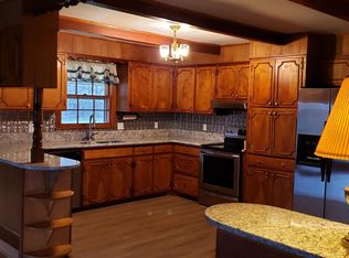 1302 Upper Station Camp Crk Rd, Cottontown, TN 37048