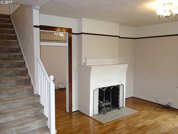 2nd image of 408 NW 114th St