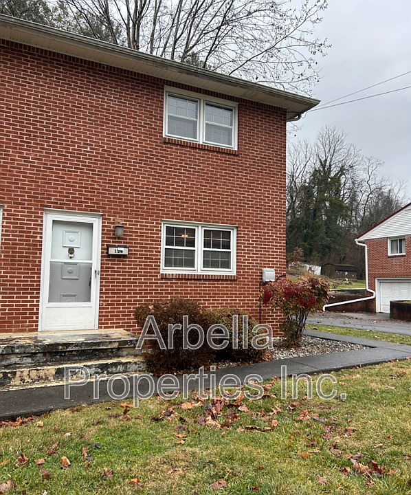 1st image of 126 Sycamore Dr