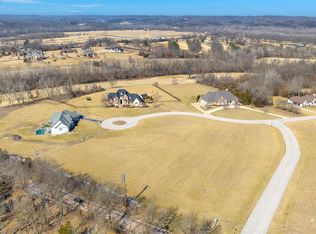 6 Crescent Meadows Ct, Eureka, MO 63025