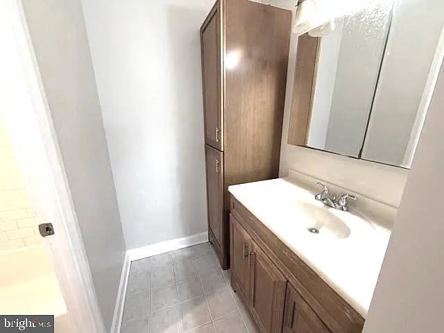 307 Yoakum Pkwy #310 — Photo 25