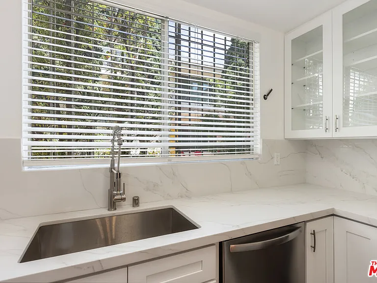 1411 N Harper Ave #6 — Photo 9