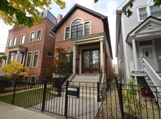 1540 W Nelson St, Chicago, IL 60657