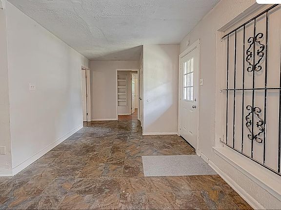 4th image of 5535 Cedarburg Dr