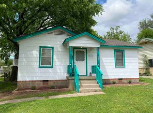822 E 3rd St, Cushing, OK 74023
