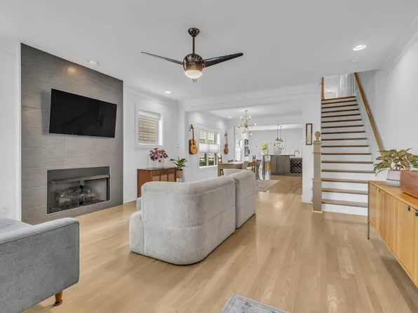 1433 14th Ave S, Nashville, TN 37212