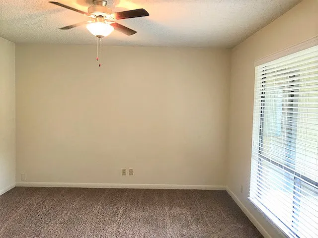 310 Eden Dr — Photo 12